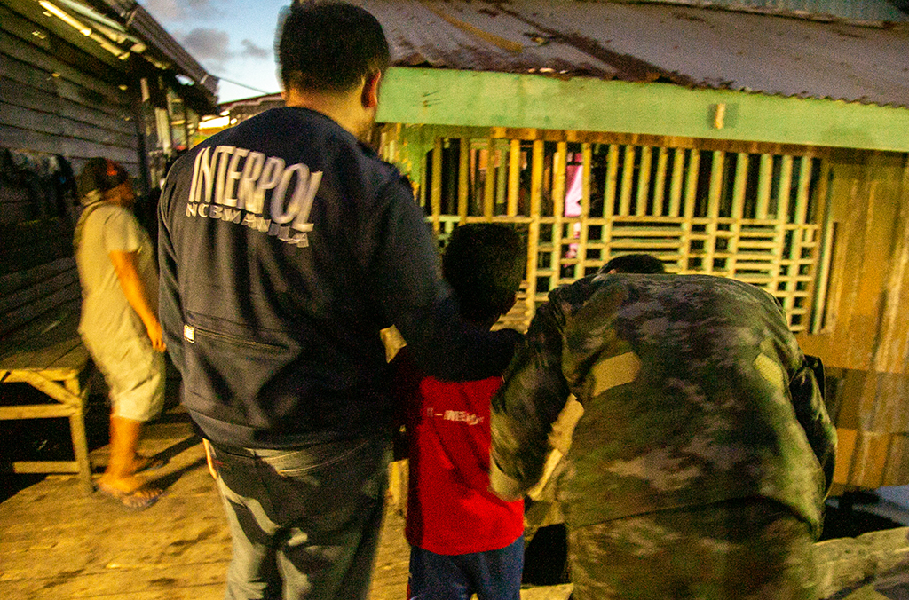Indonesian authorities identified and rescued 35 adults and 17 children arriving from Malaysia.